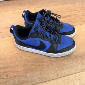 Nike Sneakers size 4